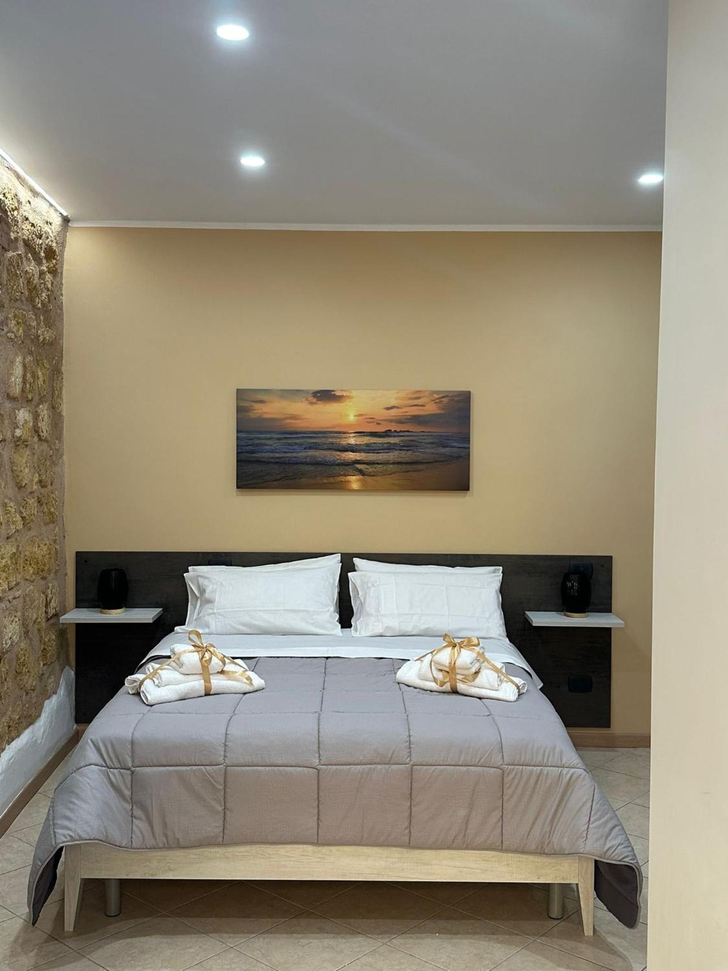Kalgheros Luxury Rooms Agrigento Exterior photo